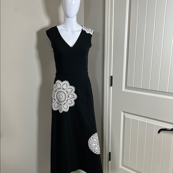 Tory Burch Dress Black Embroidered Lace Applique Resort Collection Sleeveless 0 - Picture 4 of 12